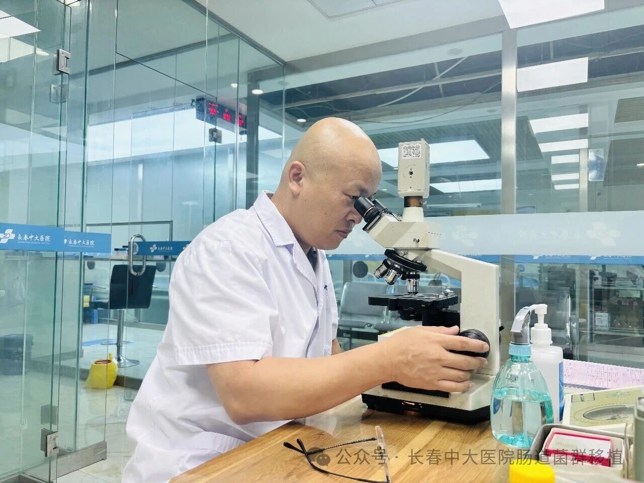 阜新市|高朋磊医师：左手男科临床，右手肠道菌群移植深入研究